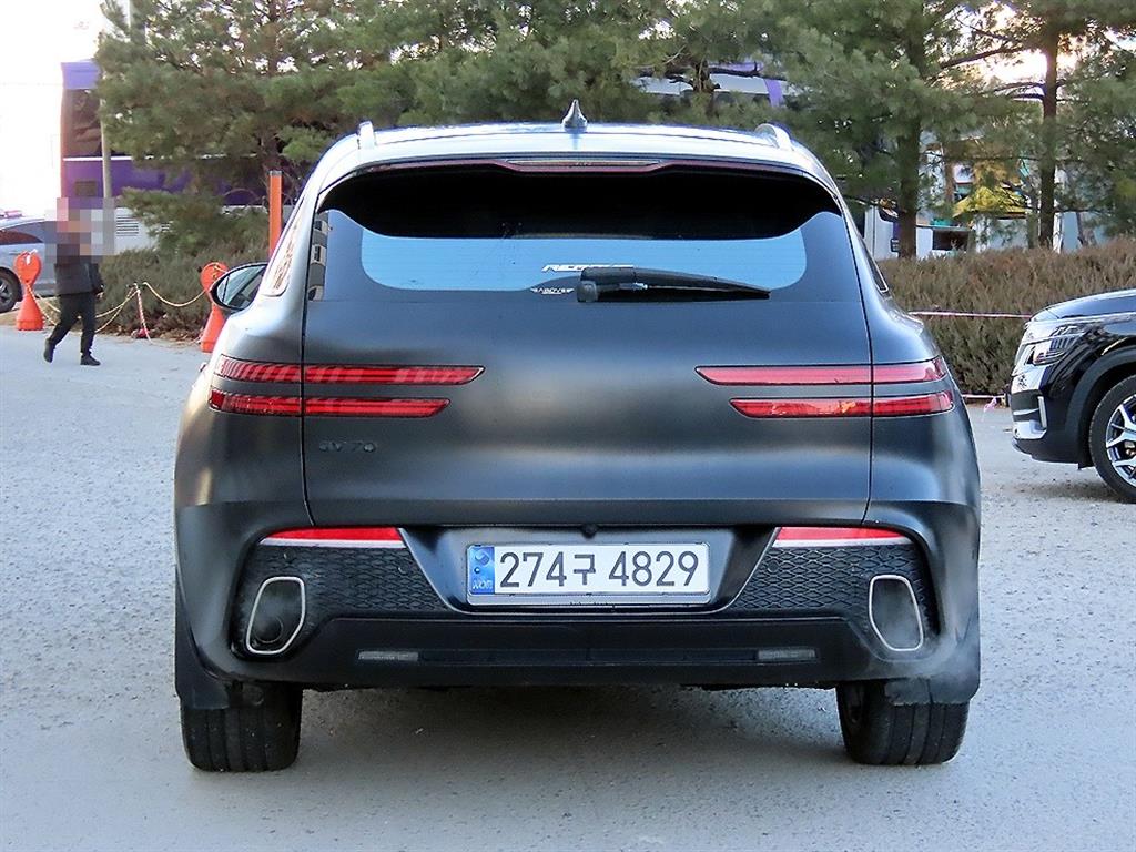 Genesis GV70 - Vista 4