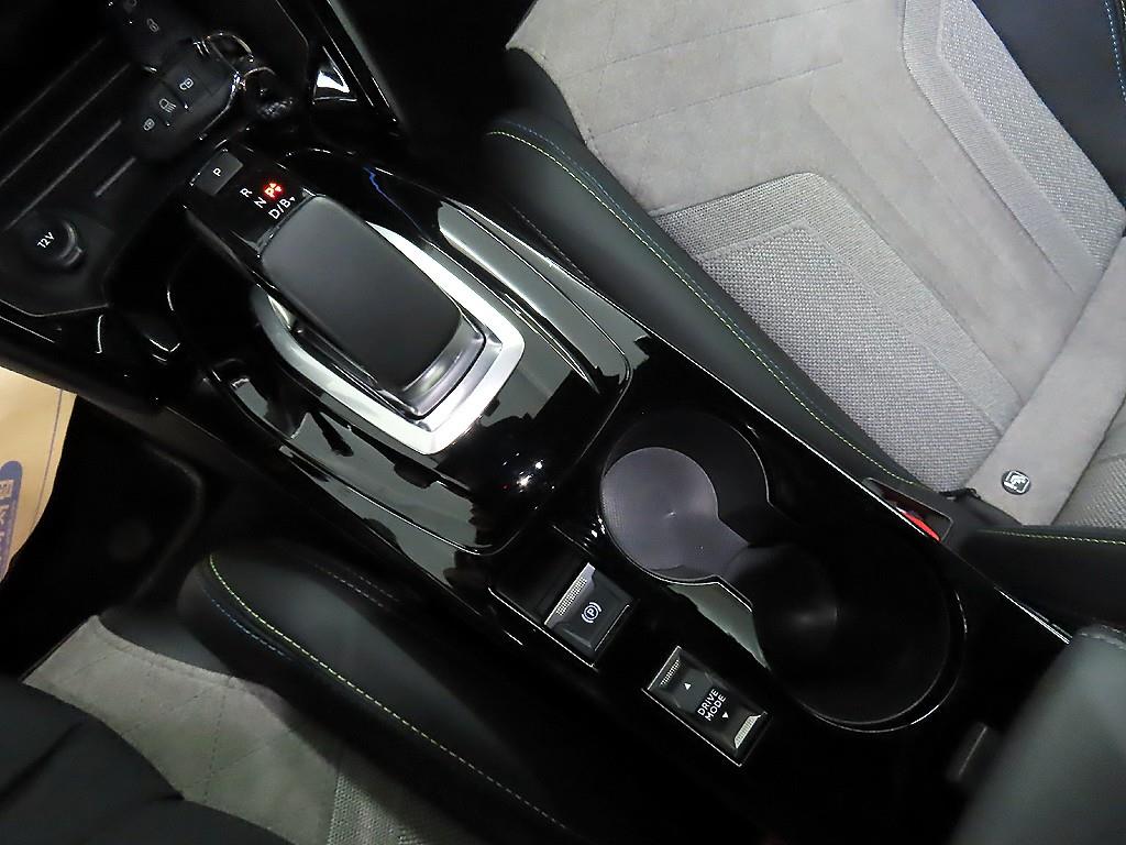 Peugeot 208 - Vista 10