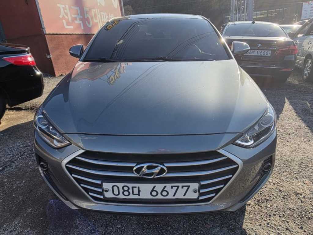 HYUNDAI Avante 2018 Gris - Importación desde Corea - HF Imports Iquique - Foto 1