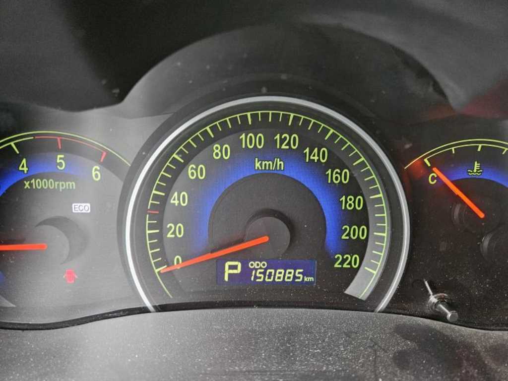 KIA Carnival - Vista 5