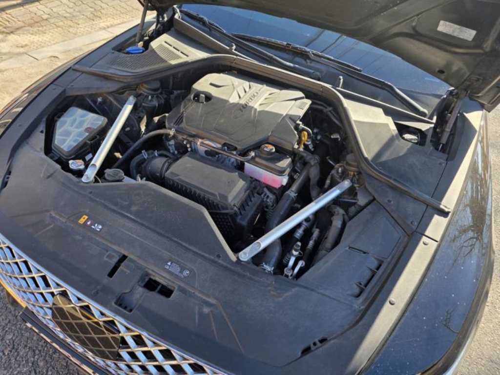 Genesis G80 - Vista 5