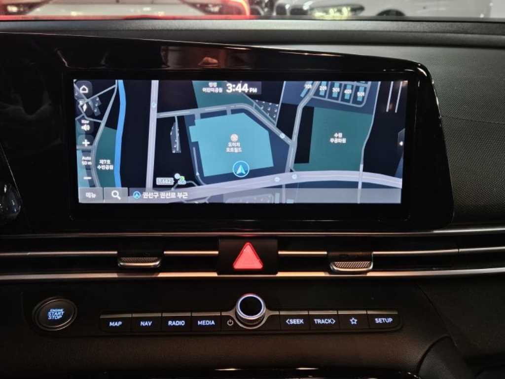 HYUNDAI Avante - Vista 7