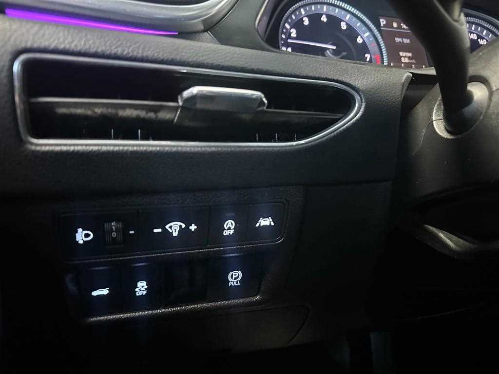 HYUNDAI Sonata - Vista 7