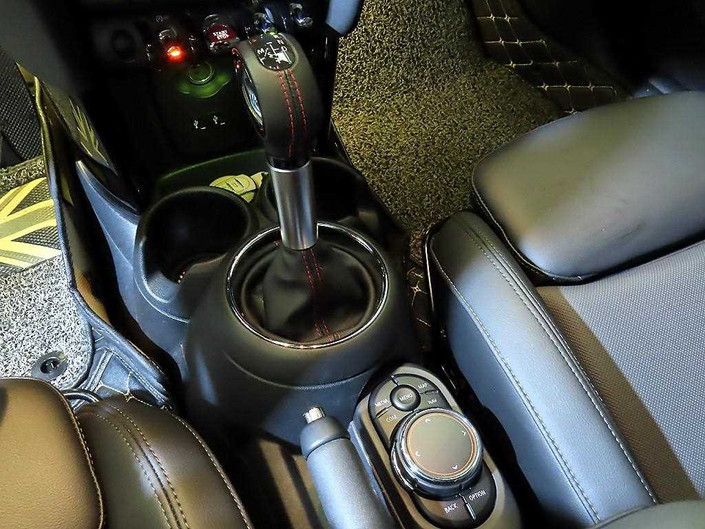 Mini Cooper - Vista 11