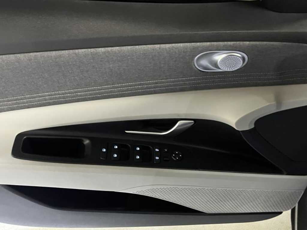 HYUNDAI Avante - Vista 12