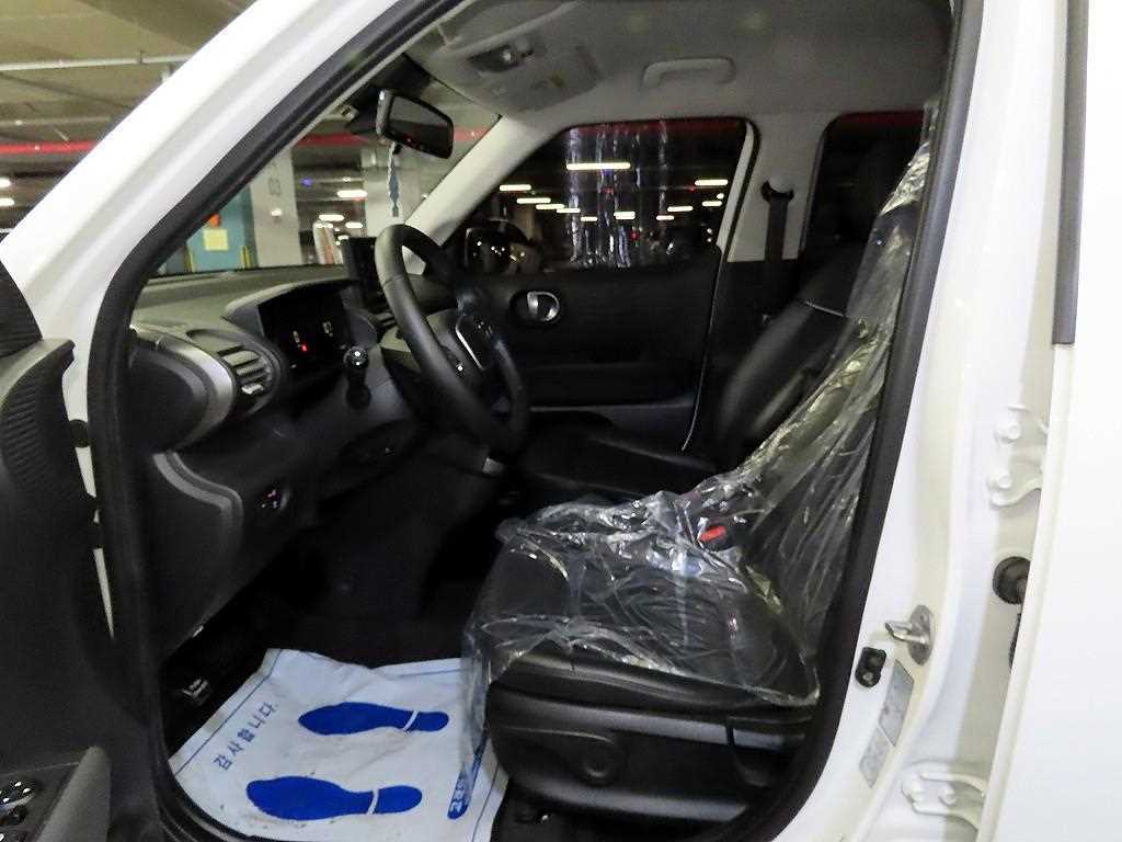 HYUNDAI Casper - Vista 6