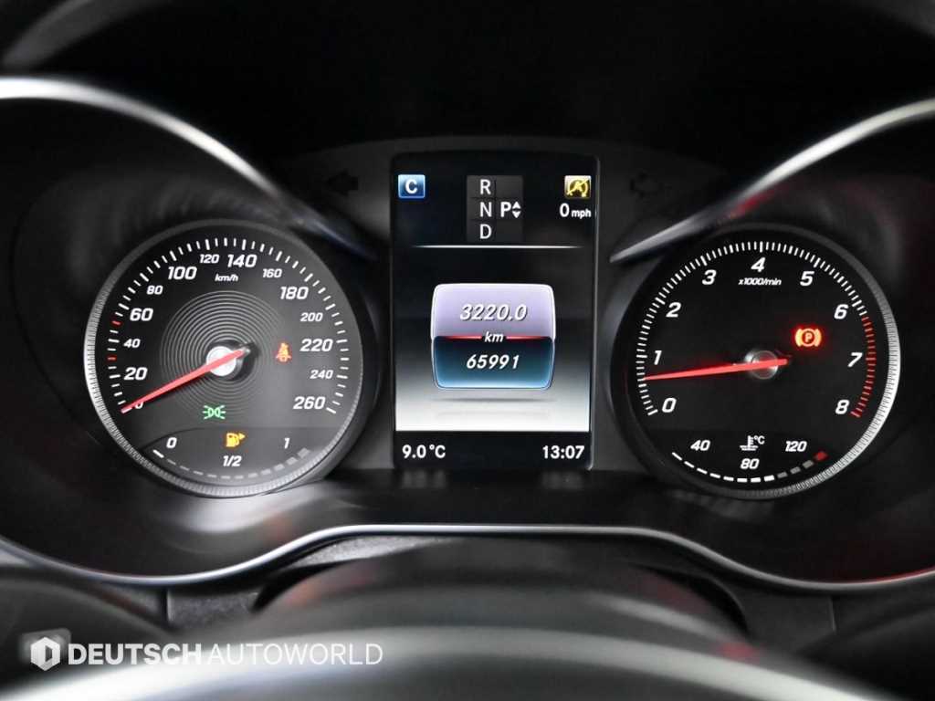 Mercedes Benz C Class - Vista 8