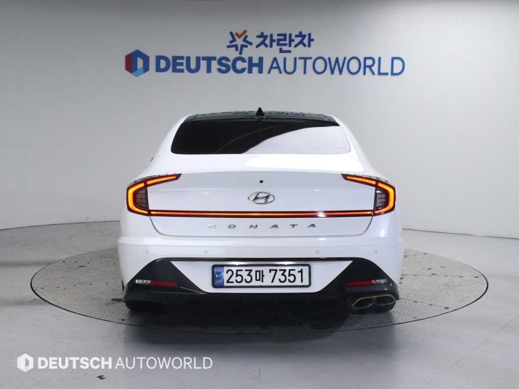 HYUNDAI Sonata - Vista 4