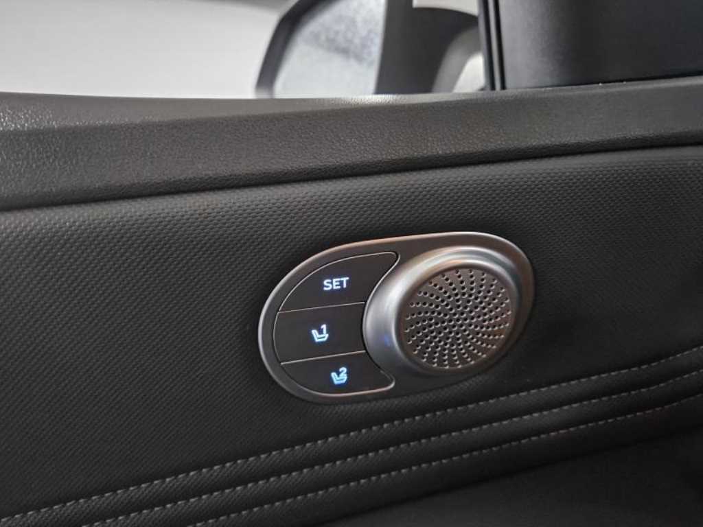 HYUNDAI Avante - Vista 10