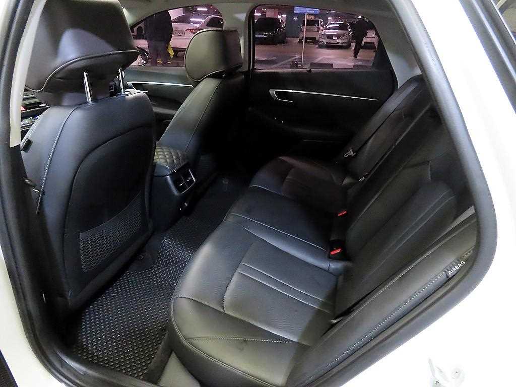 HYUNDAI Sonata - Vista 7