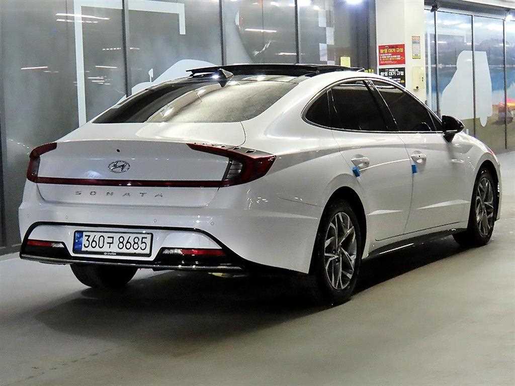 HYUNDAI Sonata - Vista 4
