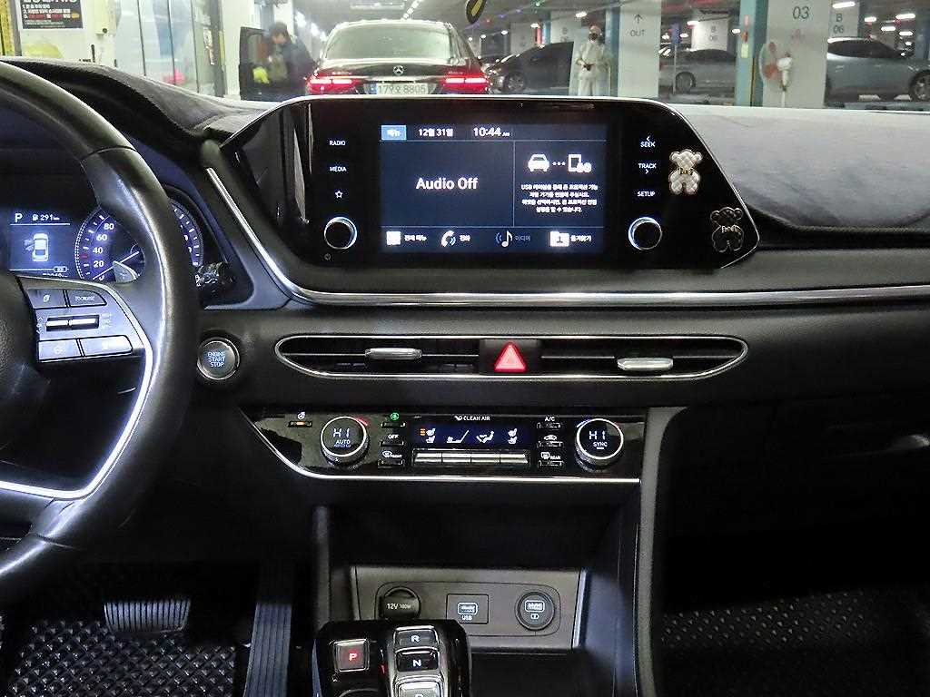 HYUNDAI Sonata - Vista 11