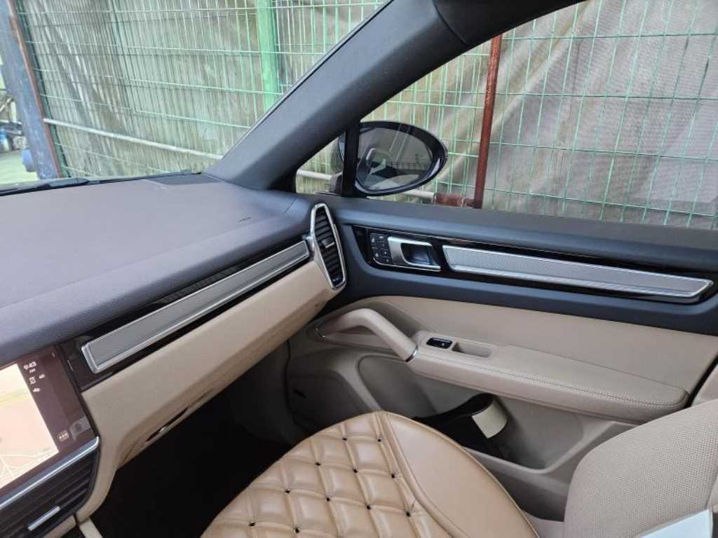 Porsche Cayenne - Vista 12
