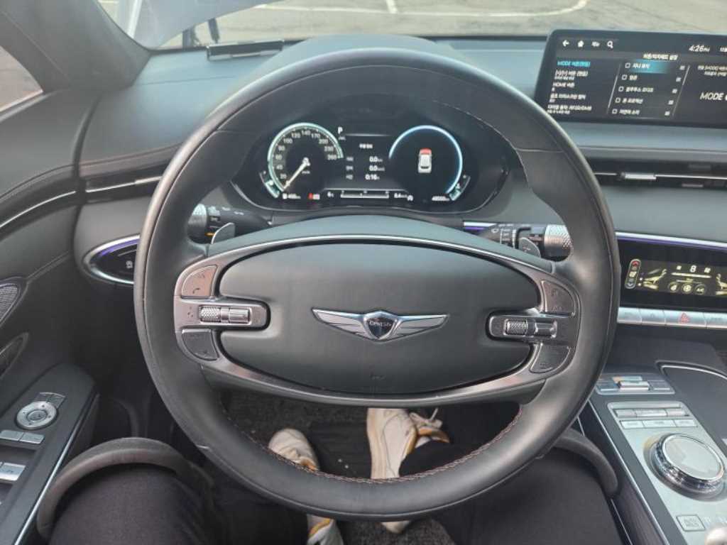 Genesis GV70 - Vista 6