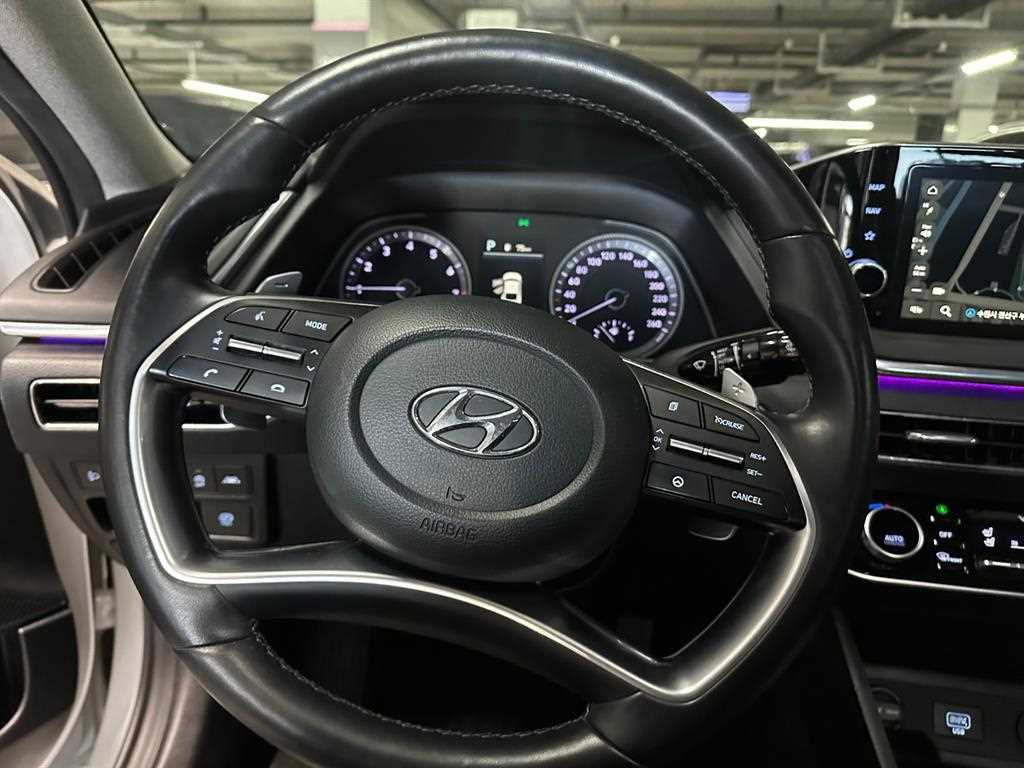 HYUNDAI Sonata - Vista 10