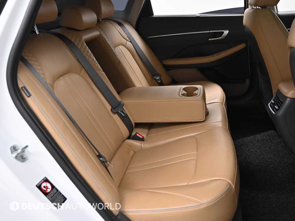 HYUNDAI Sonata - Vista 12