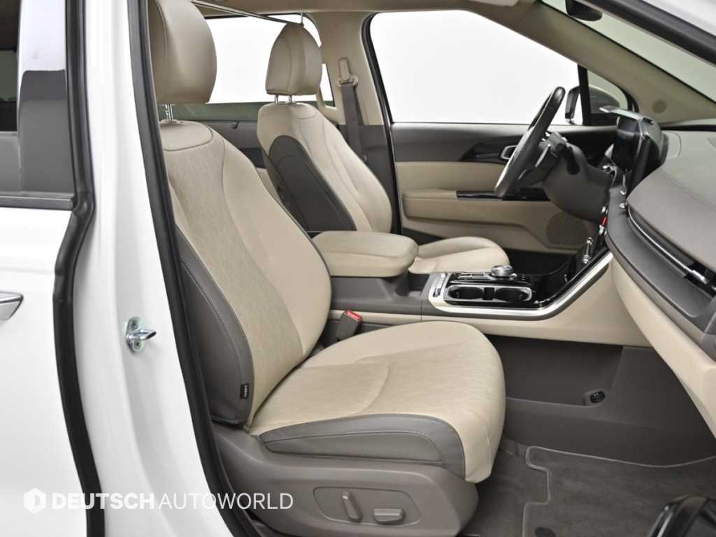 KIA Carnival - Vista 10
