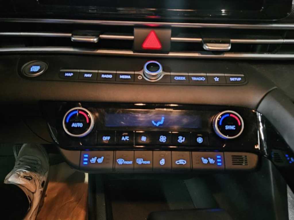 HYUNDAI Avante - Vista 11