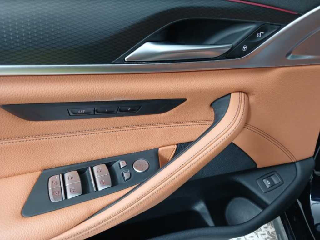 BMW 5 Series - Vista 9