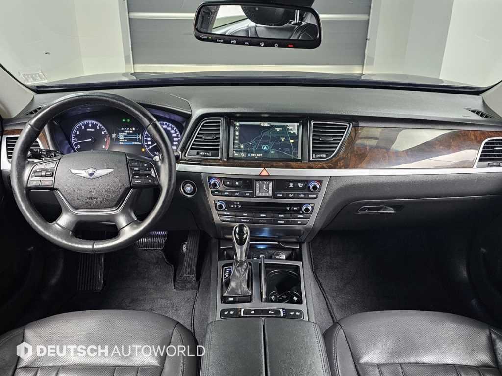 HYUNDAI Genesis - Vista 7