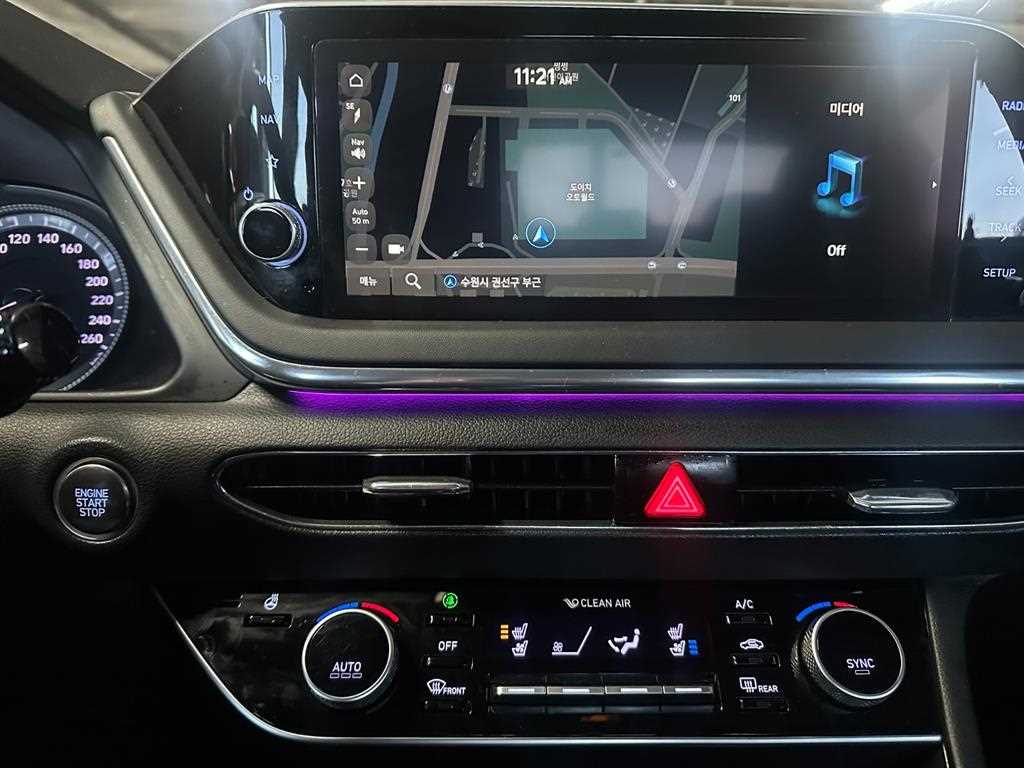 HYUNDAI Sonata - Vista 12