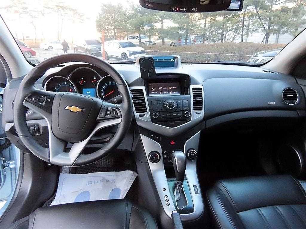 Chevrolet Cruise - Vista 7