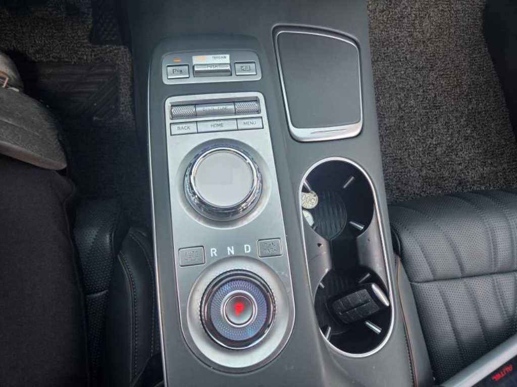 Genesis GV70 - Vista 12