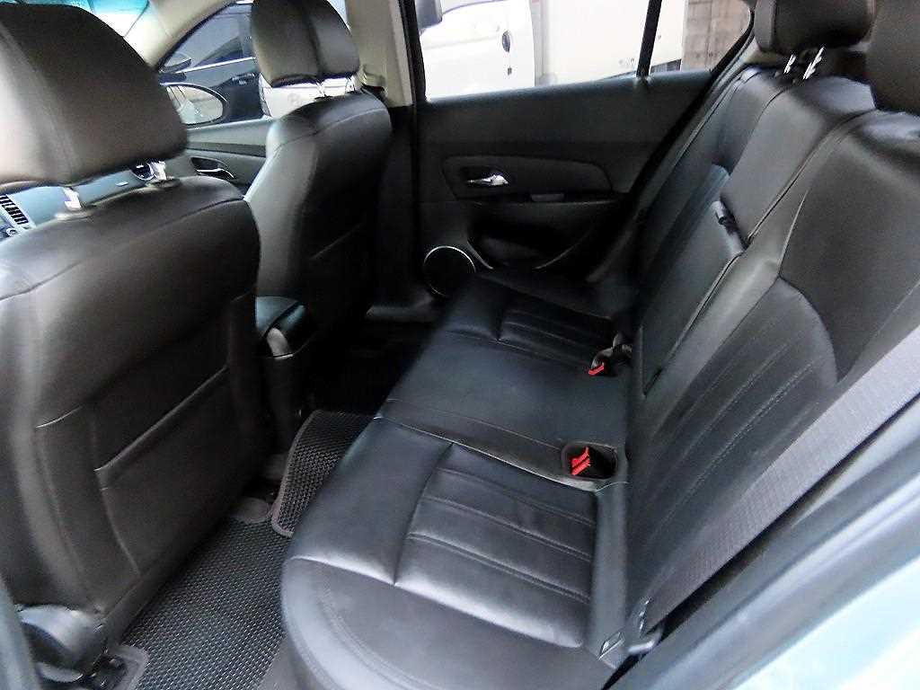 Chevrolet Cruise - Vista 6