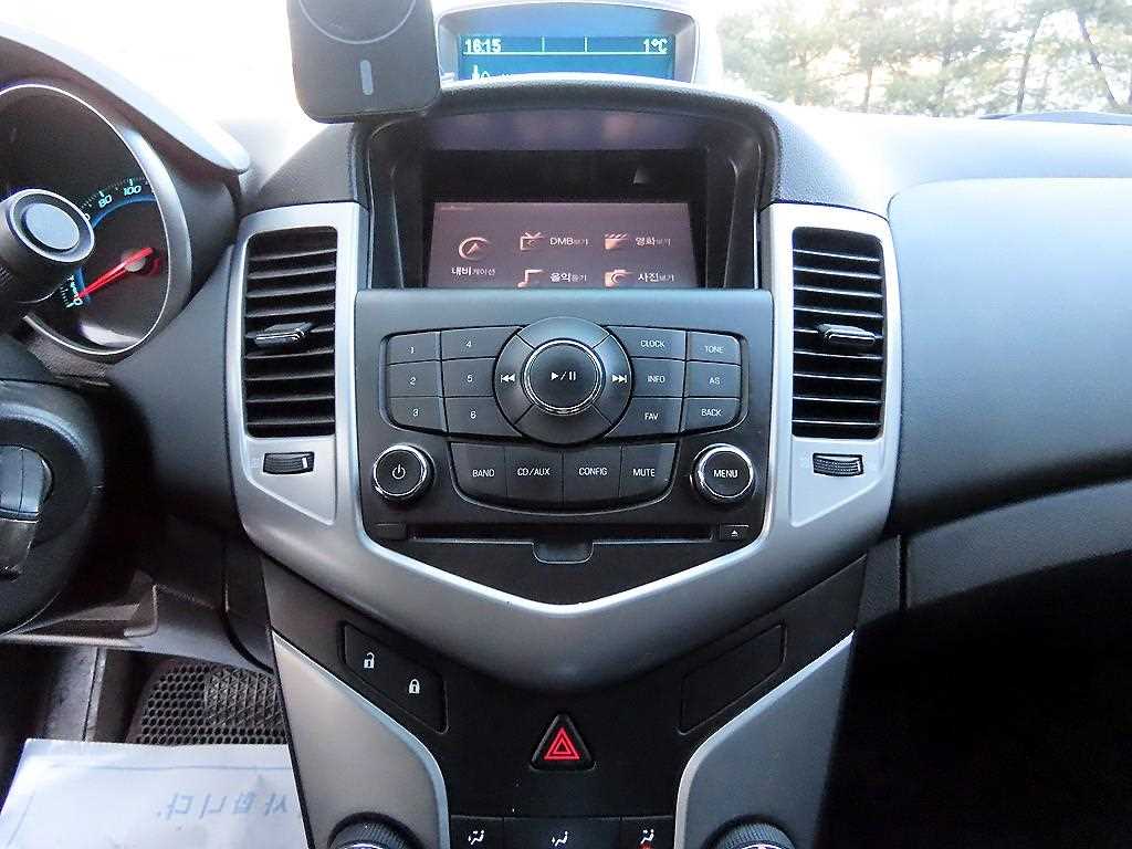 Chevrolet Cruise - Vista 12