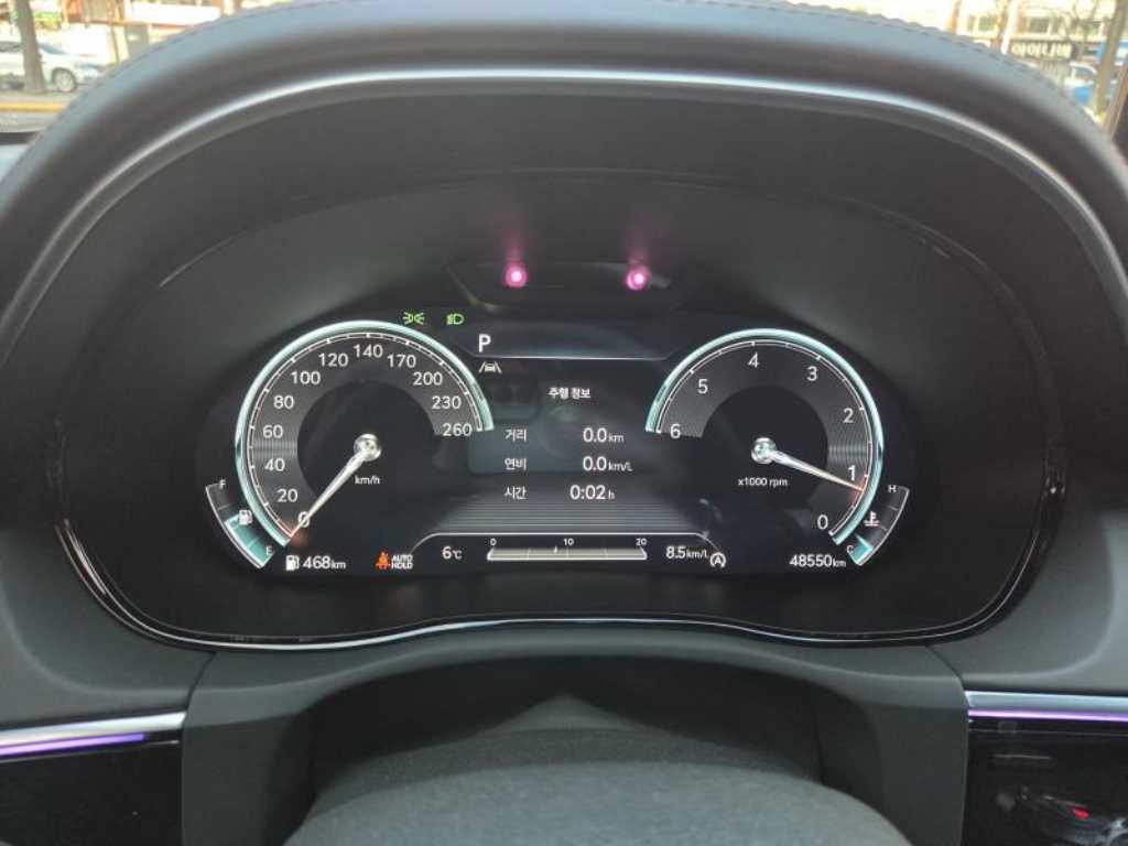 Genesis GV70 - Vista 5