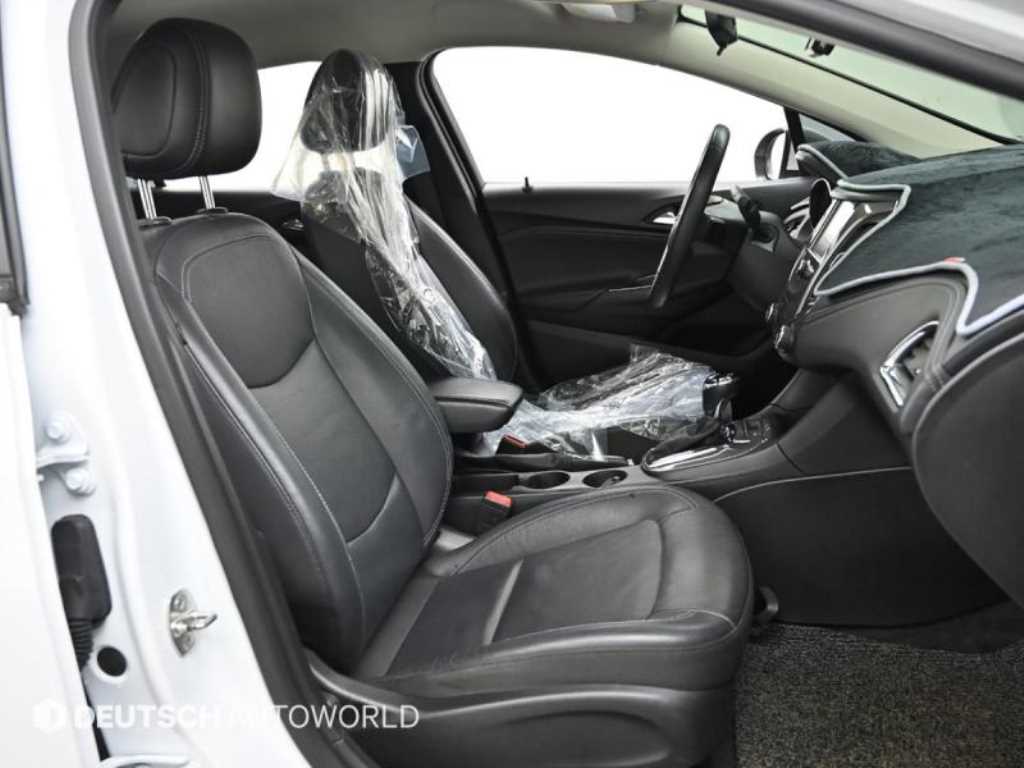 Chevrolet Cruise - Vista 10