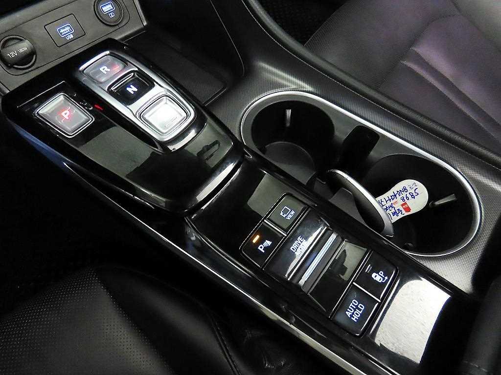 HYUNDAI Sonata - Vista 12