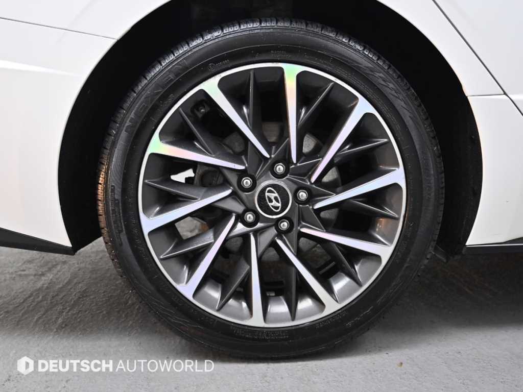 HYUNDAI Sonata - Vista 5