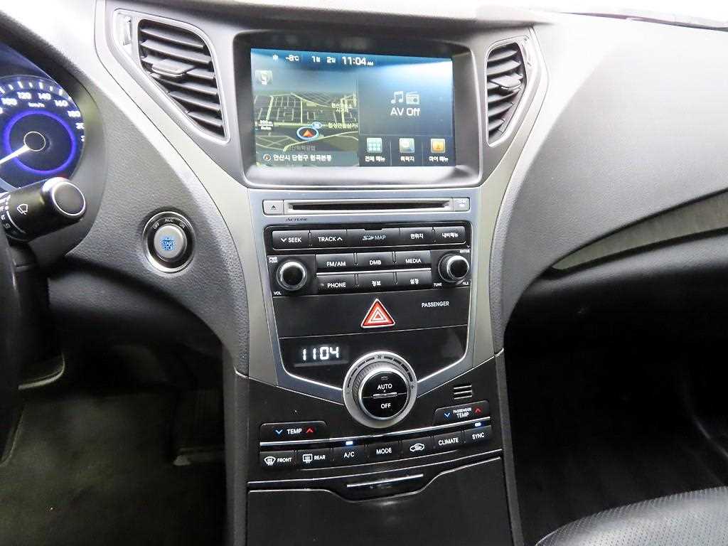 HYUNDAI Grandeur - Vista 9