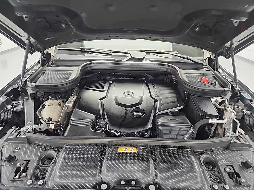 Mercedes Benz GLE Class - Vista 5