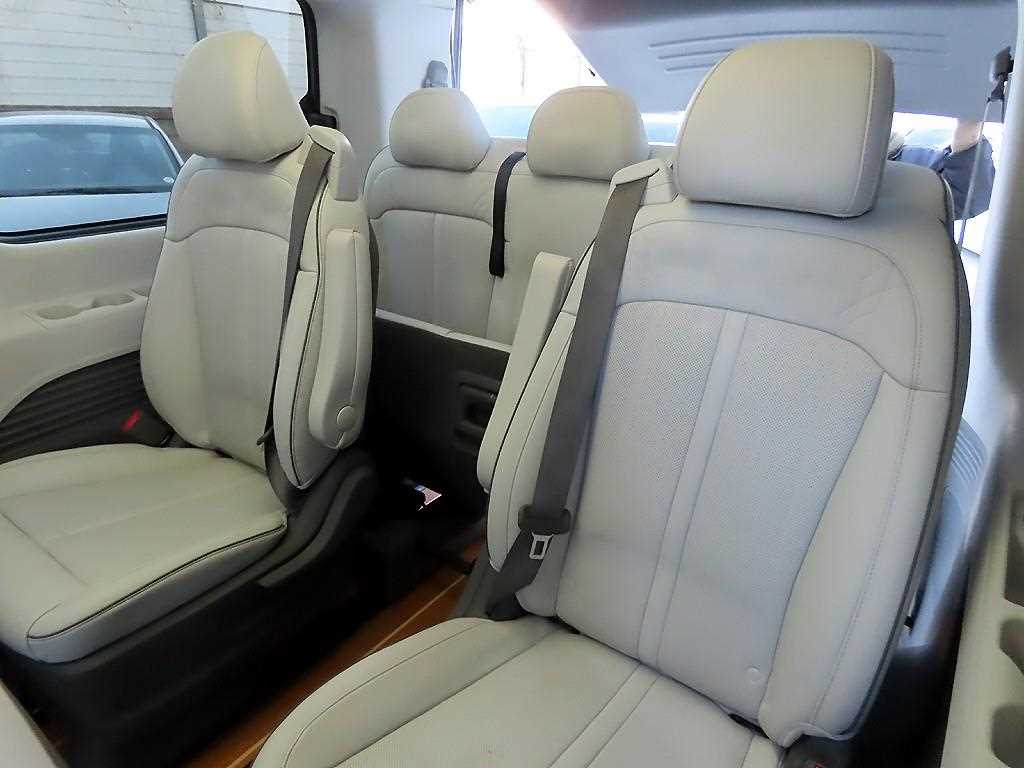 HYUNDAI Staria - Vista 7