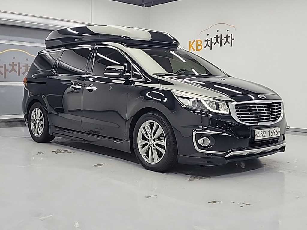 KIA Carnival - Vista 4