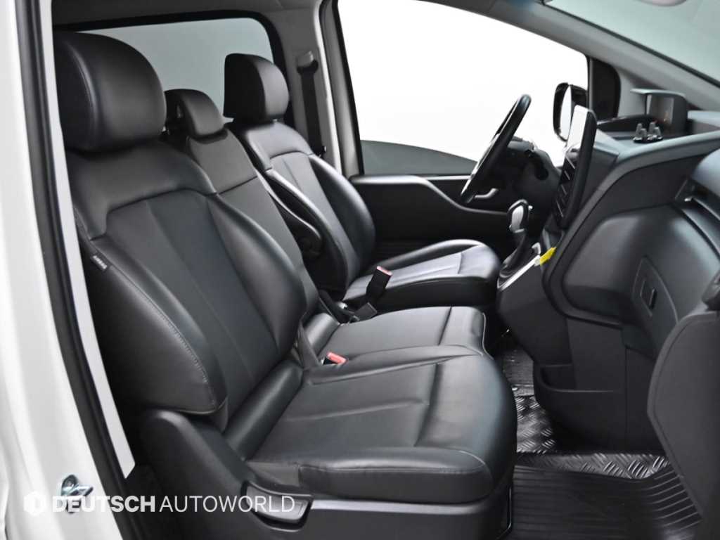 HYUNDAI Staria - Vista 10