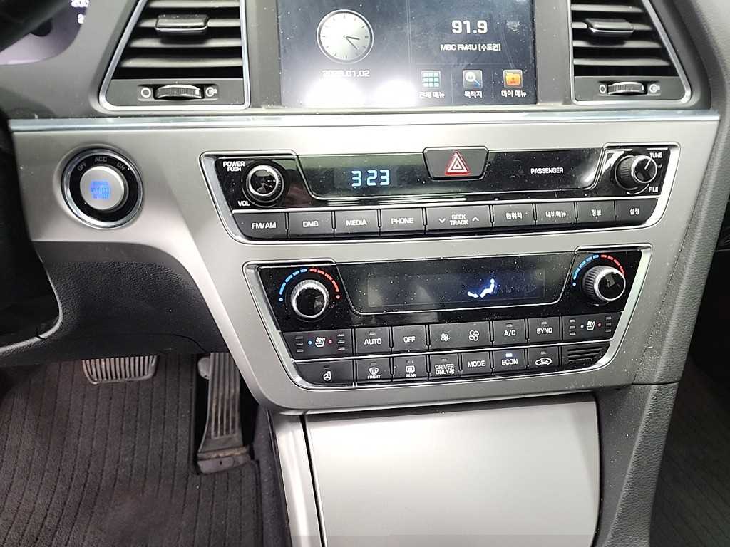 HYUNDAI Sonata - Vista 10