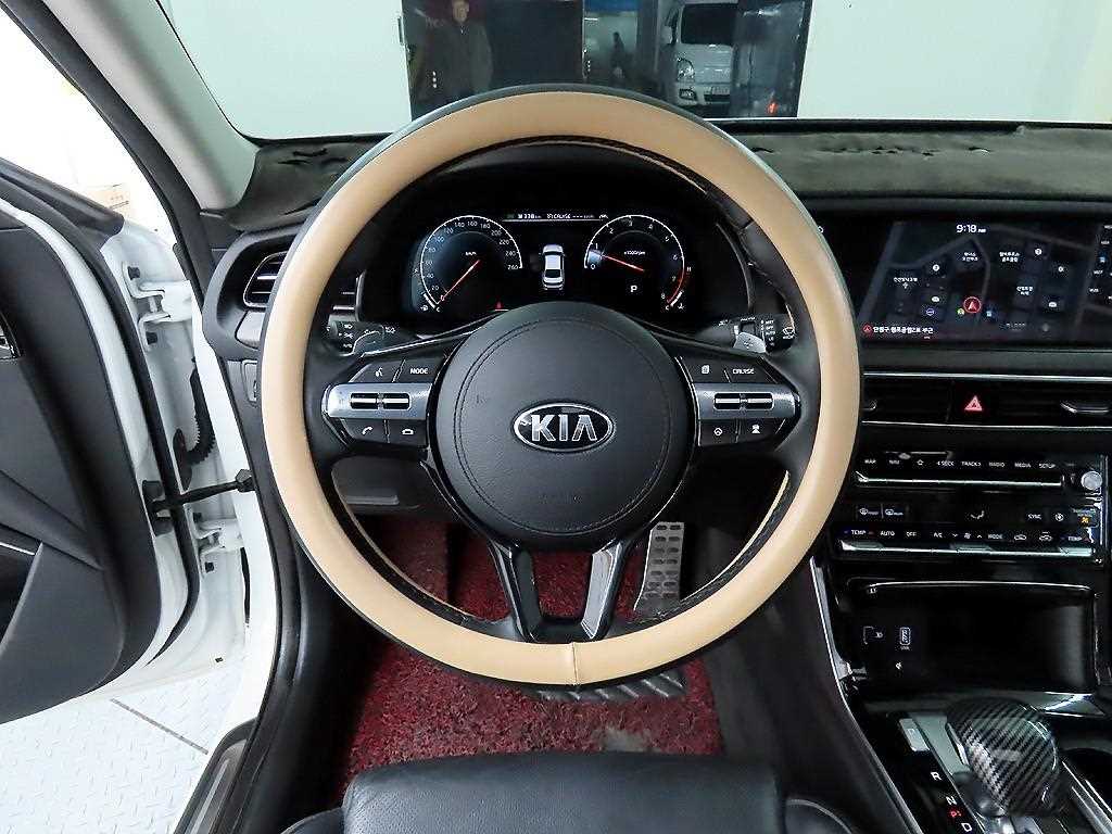 KIA K7 - Vista 9