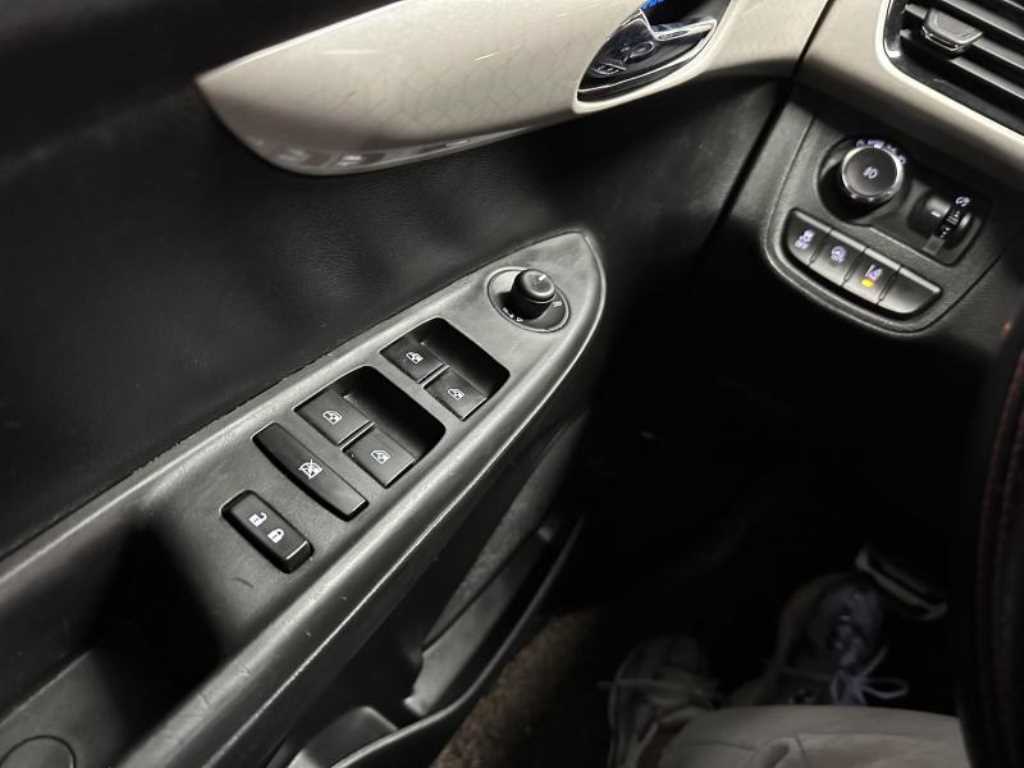 Chevrolet Spark 2016 Blanco - Importación desde Corea - HF Imports Iquique - Foto 17