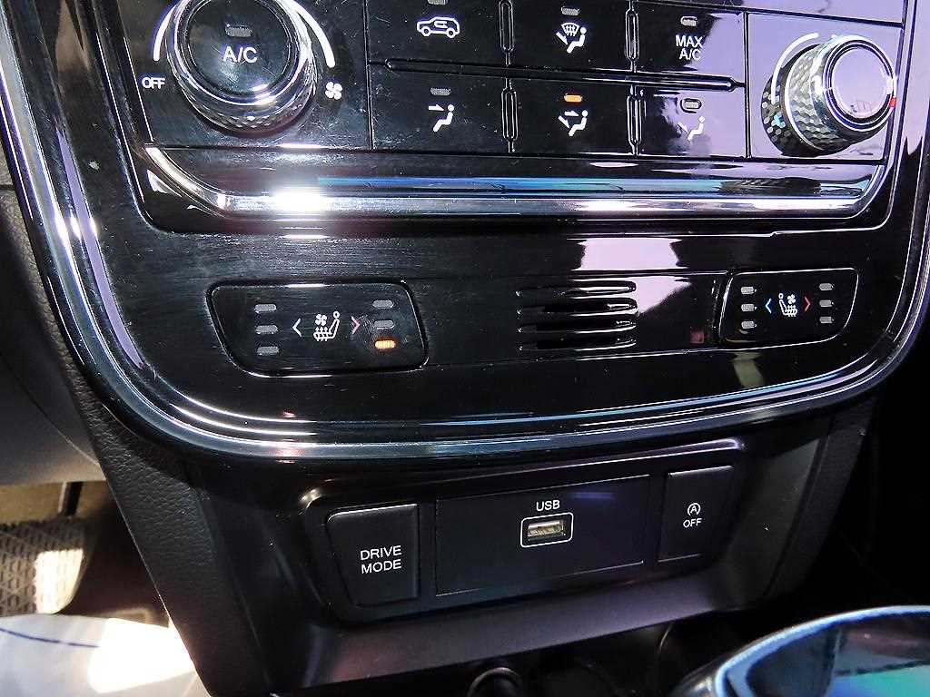 Ssangyong Tivoli 2020 Azul - Importación desde Corea - HF Imports Iquique - Foto 15