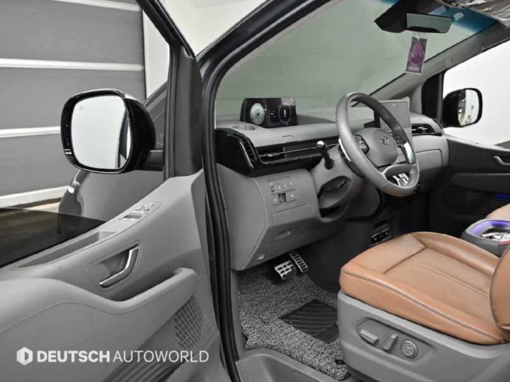 HYUNDAI Staria - Vista 11