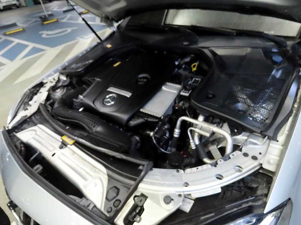 Mercedes Benz C Class 2016 Plateado - Importación desde Corea - HF Imports Iquique - Foto 19