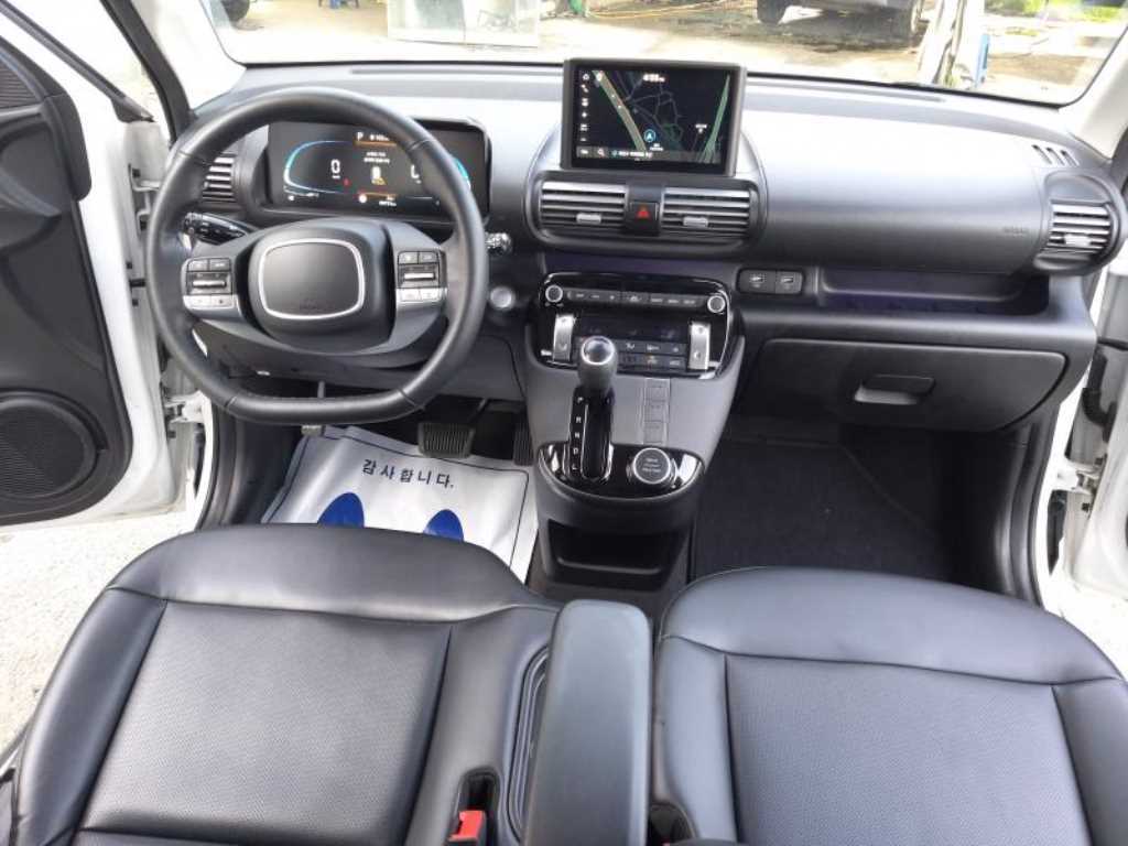 HYUNDAI Casper - Vista 8