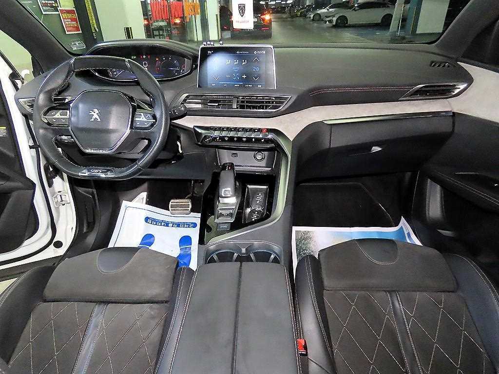 Peugeot 5008 - Vista 10