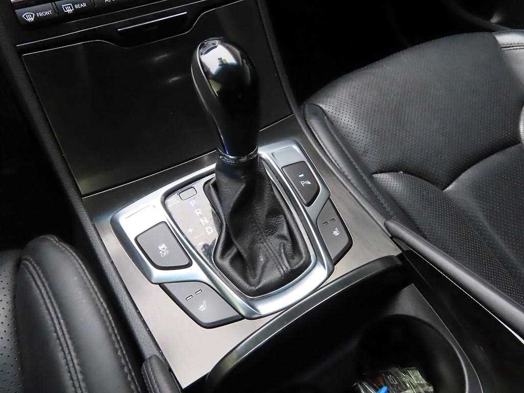 HYUNDAI Grandeur - Vista 10