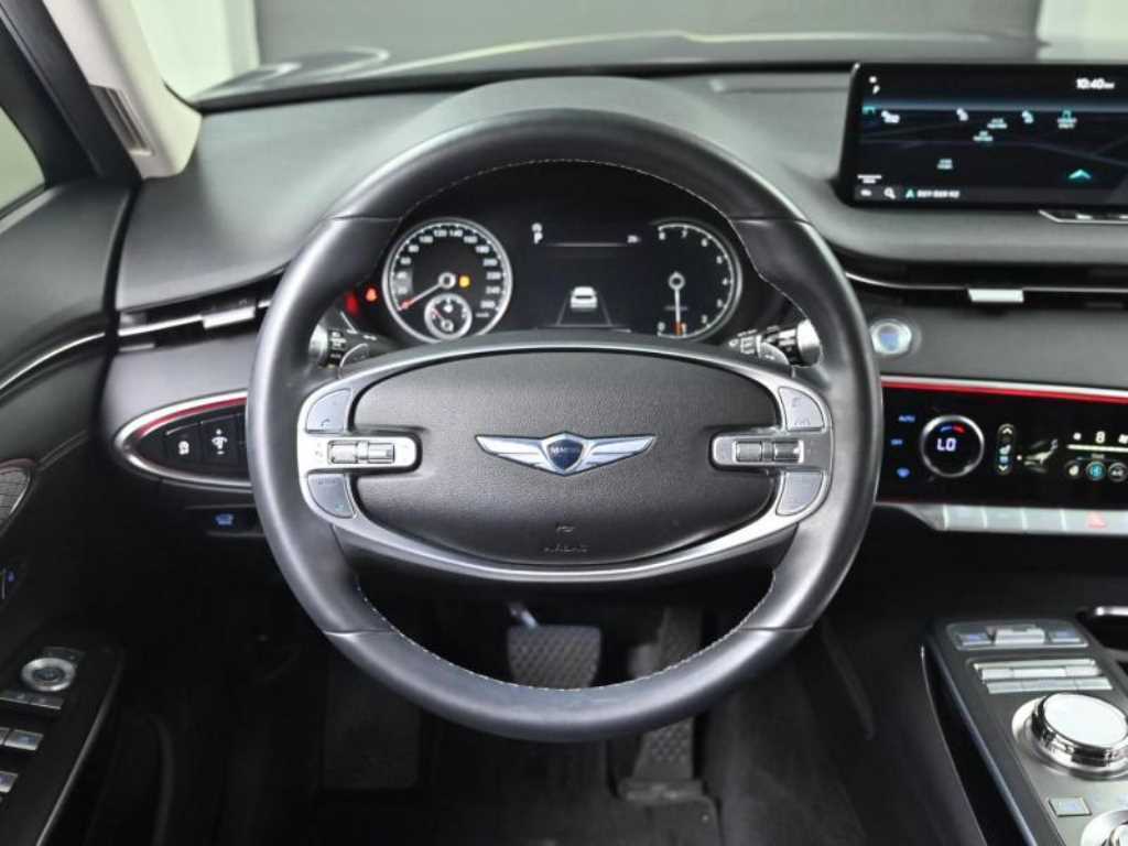 Genesis GV70 - Vista 11