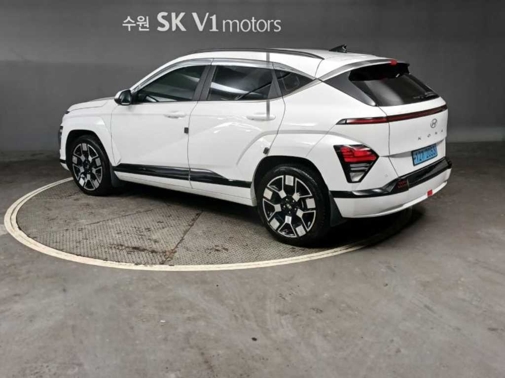 HYUNDAI Kona - Vista 4