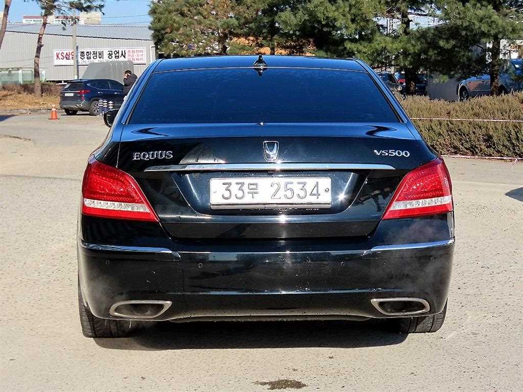 HYUNDAI Equus - Vista 4
